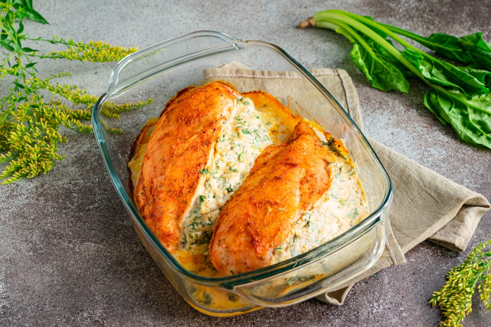Spinach stuffed chicken - easy main dish for dinner
