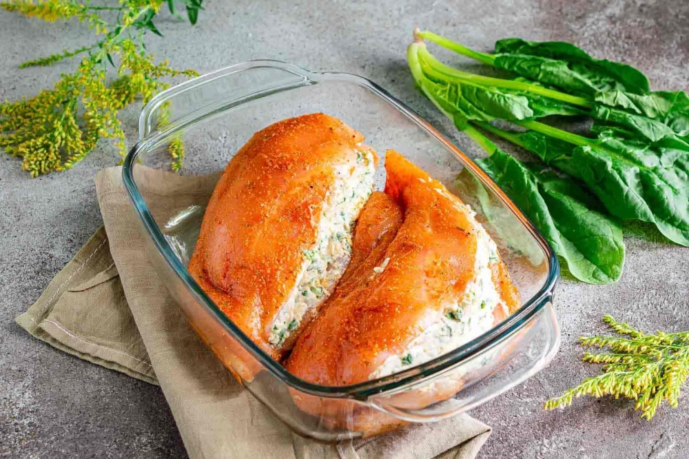 Spinach stuffed chicken - easy main dish for dinner