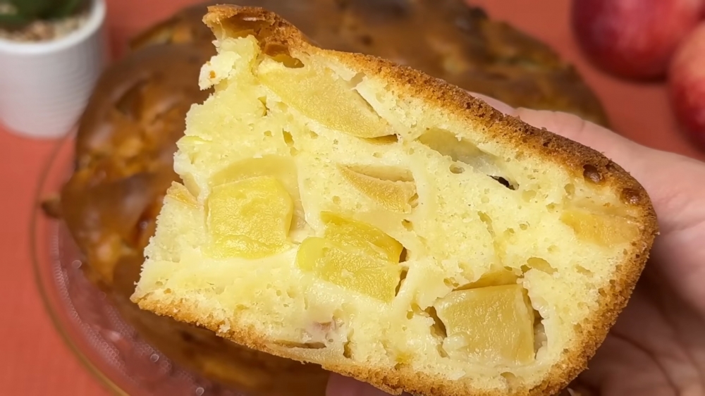 Быстрый яблочный пирог без возни. На вкус - как облако с фруктовой начинкой